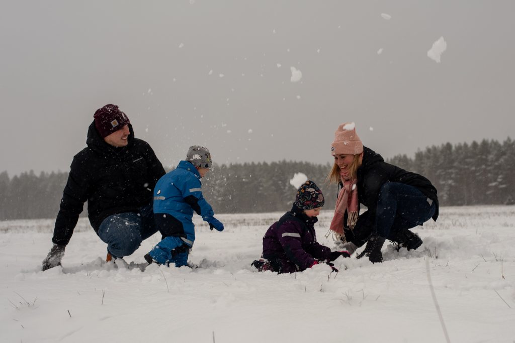 rolig familjefotografering Jönköping, familjefotograf Barnarps, Taberg